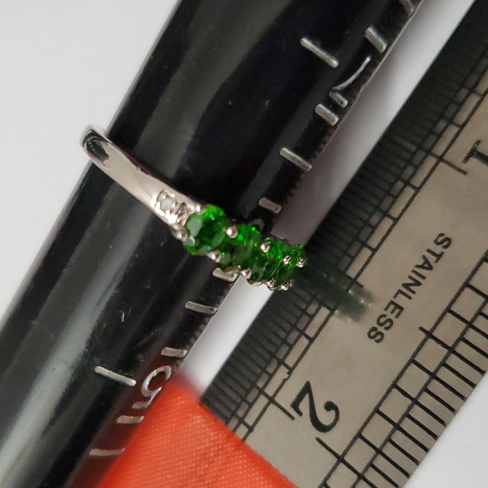 Sterling Silver 925 Emerald Channel Ring - Picture 2 of 5